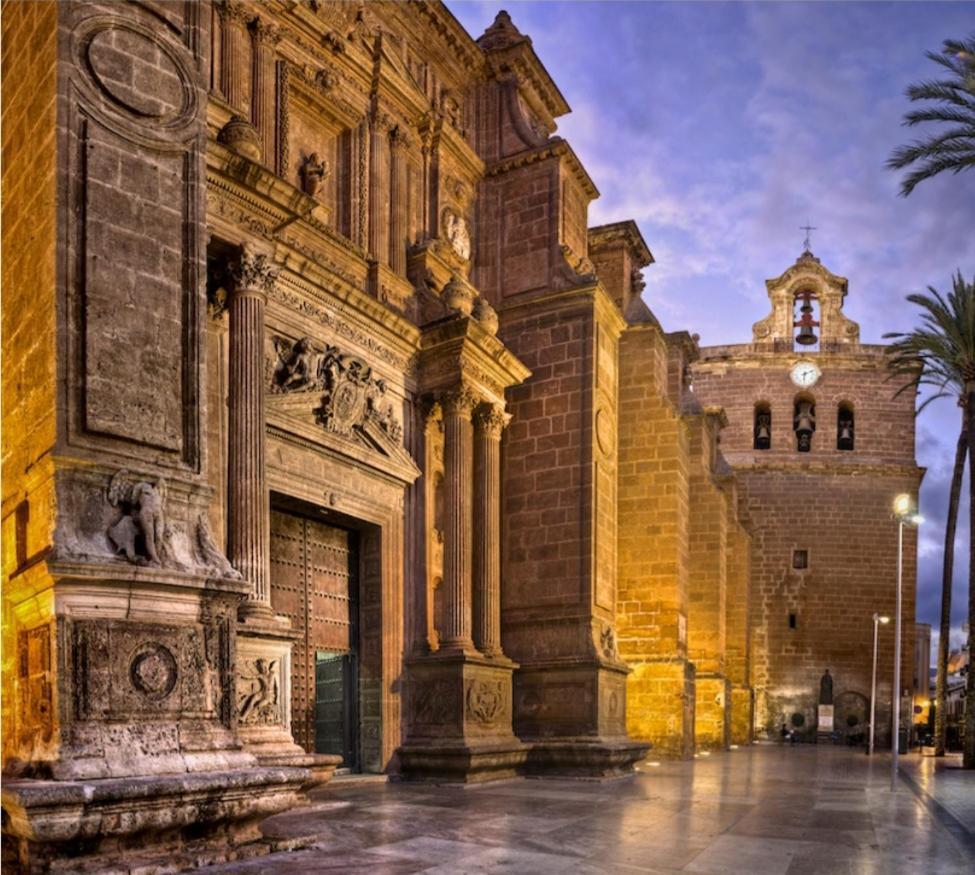 Piso Museo Del Realismo - Catedral - Alcazaba Con Parking Gratis - Super Wifi Lägenhet Almería Exteriör bild
